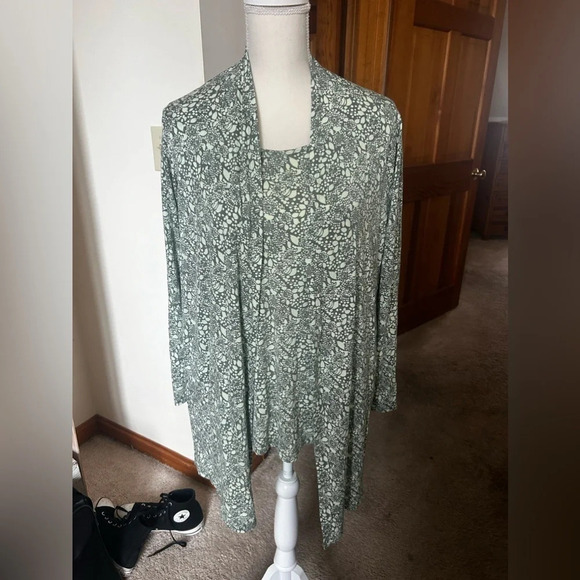 Lands End Two Piece Top And Cardigan - Picture 6 of 14